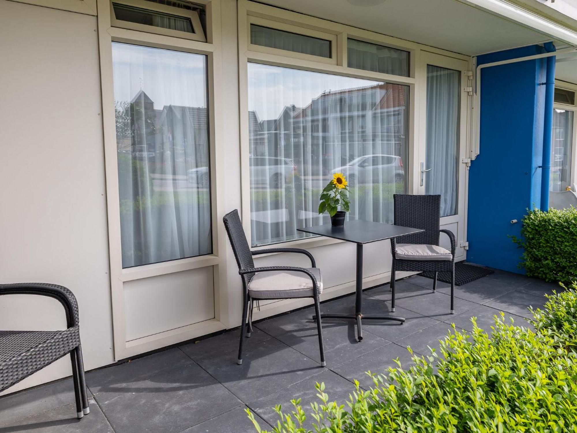 Beautiful Apartment In Zoutelande With Terrace Bagian luar foto